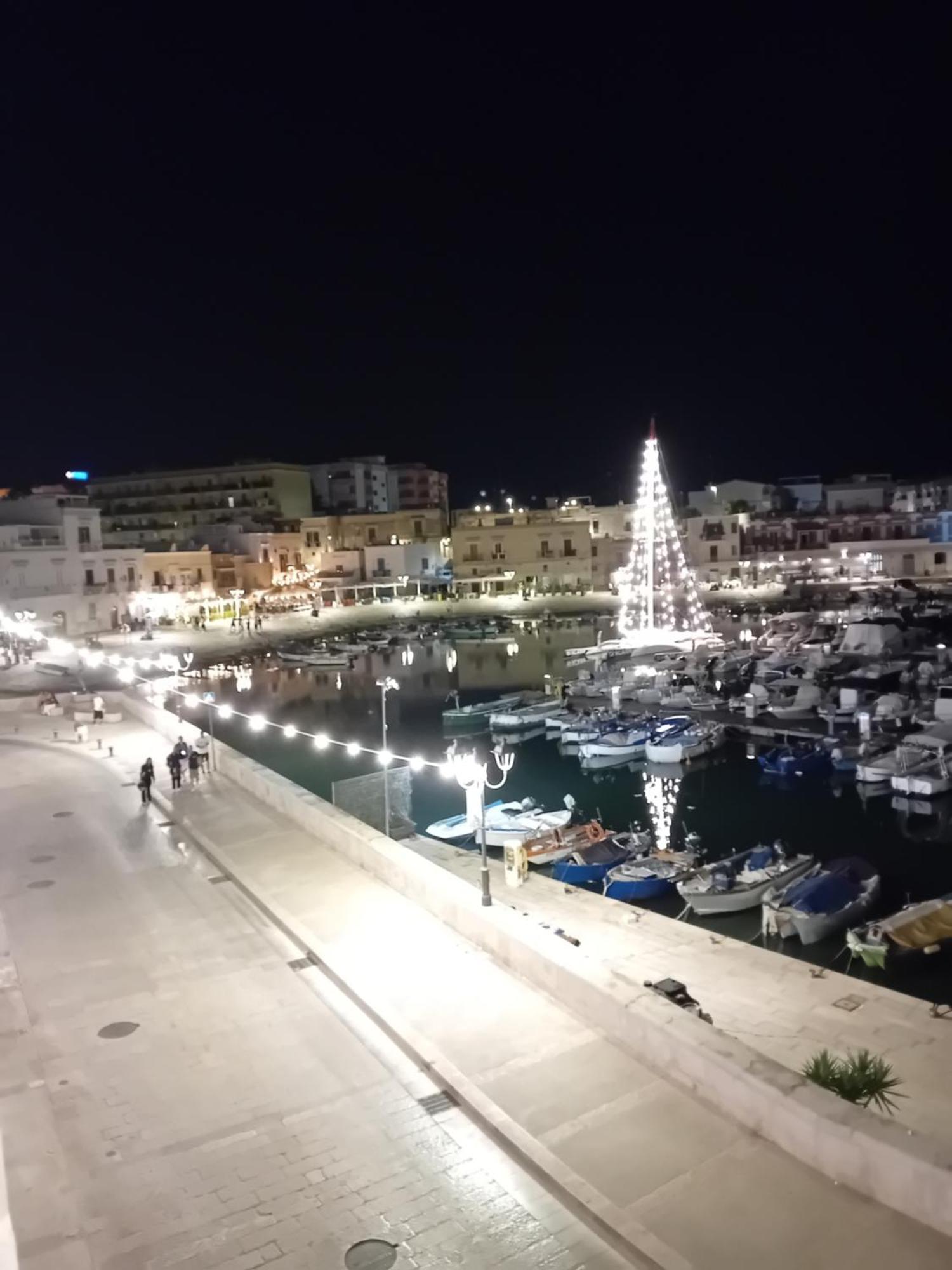 B & B La Grotta Μπισέλιε Εξωτερικό φωτογραφία