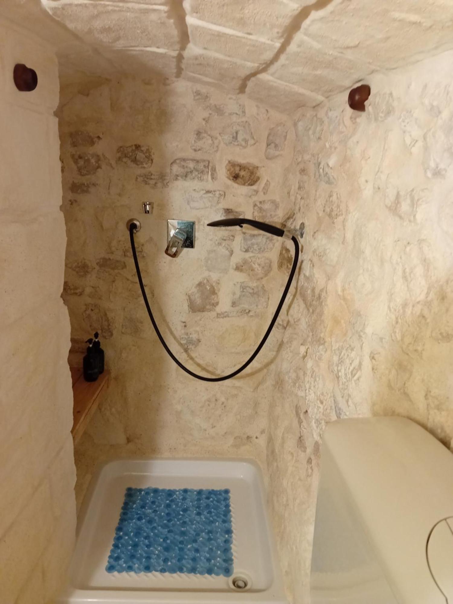 B & B La Grotta Μπισέλιε Εξωτερικό φωτογραφία